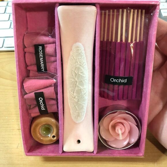 NIB: Incense & Candle Gift Set - 3 Scents - Picture 4 of 5